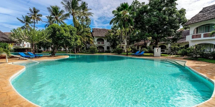 Dovolená v Keni vč. letenek: 5* hotel s all inclusive, přímo u Diani Beach