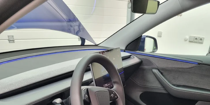 Důkladné mytí interiéru či exteriéru auta i detailní čištění kol