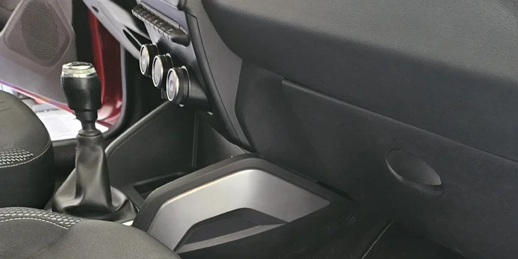 Důkladné mytí interiéru či exteriéru auta i detailní čištění kol