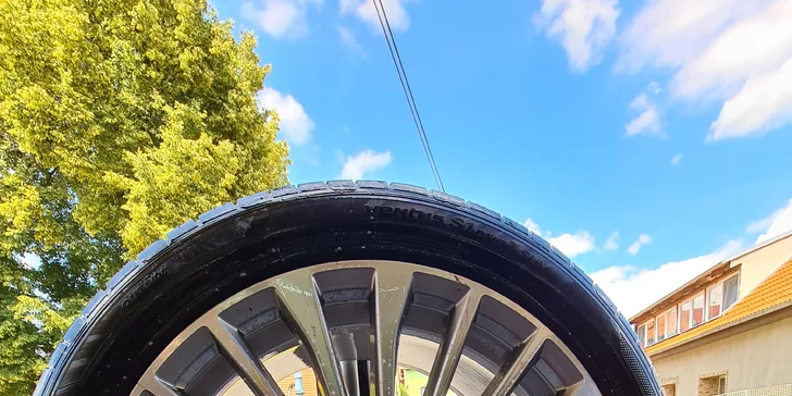 Důkladné mytí interiéru či exteriéru auta i detailní čištění kol