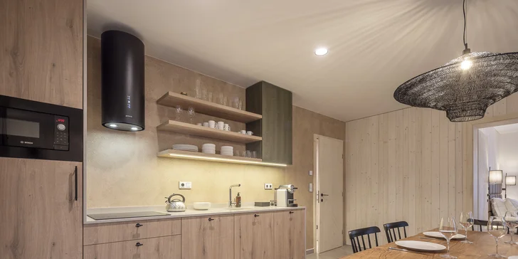 Luxusní dovolená v Jizerských horách: moderní apartmány až pro 7 osob, snídaně, privátní wellness