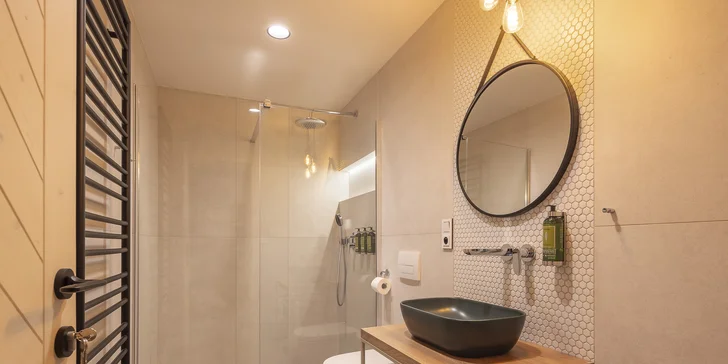Luxusní dovolená v Jizerských horách: moderní apartmány až pro 7 osob, snídaně, privátní wellness