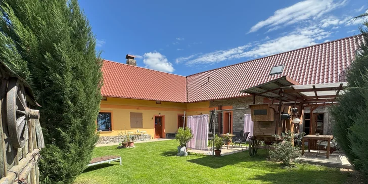 Útulné apartmány na břehu Slapské přehrady: možnost wellness, půjčení kánoe a projížďky člunem s kapitánem