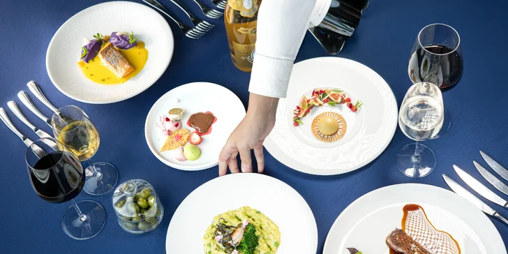 Luxusní 5chodové menu v Žižkovské věži: foie gras, siven, kachní prsa a signature cocktail