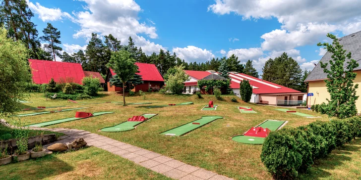 Pobyt v srdci Českého ráje: snídaně, venkovní bazén, sportovní aktivity, minigolf i bowling