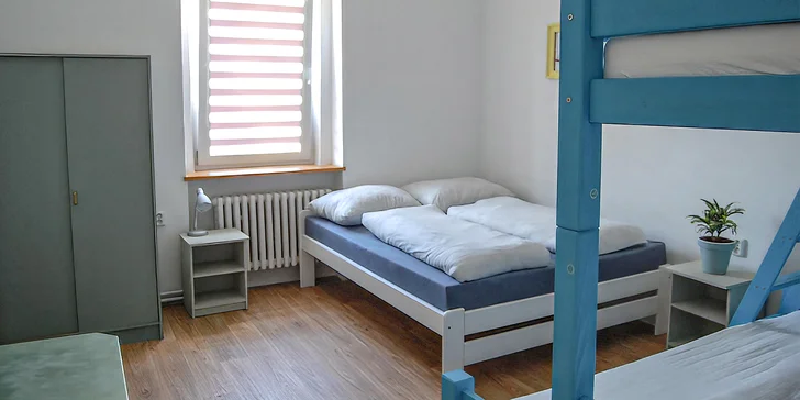 Pohodová dovolená přímo u Lipna: penzion se společnou kuchyní, zahrada a pláž