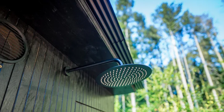 Tiny house na Sázavě: cedrová sauna, možnost snídaní i grilování