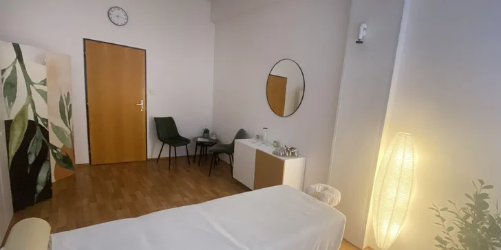 Úleva od bolesti i stresu: relaxační masáž i Dornova metoda až na 90 minut
