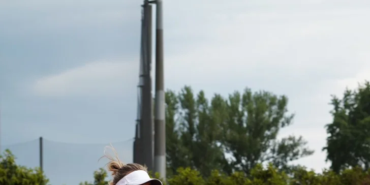 Pronájem tenisového kurtu v Karlíně - výběr ze tří časových slotů