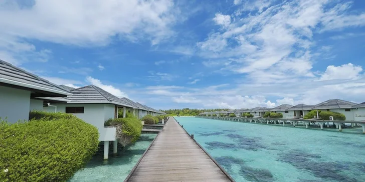 Letecky na Maledivy: Villa Park Sun Island***** s all inclusive, vily u pláže nebo i s bazénem