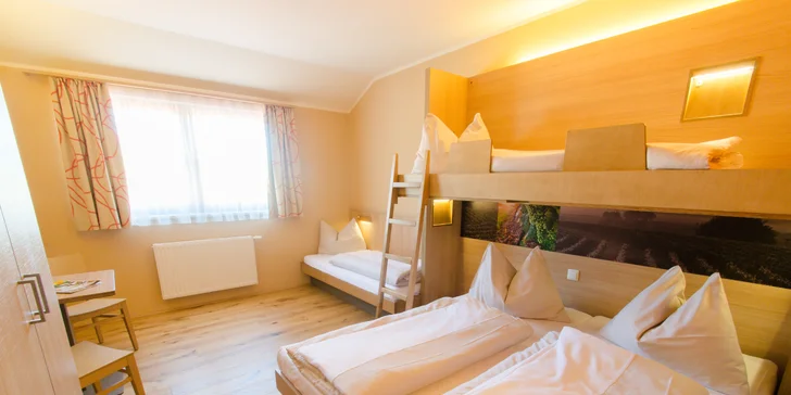 Rodinná dovolená v Rakousku: hotel s polopenzí a wellness, malá zoo i venkovní bazény