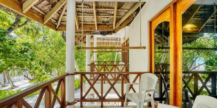 Tropický ráj na Maledivách: 4* hotel Fihalhohi Maldives s all inclusive, přímý let