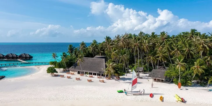 Tropický ráj na Maledivách: 4* hotel Fihalhohi Maldives s all inclusive, přímý let