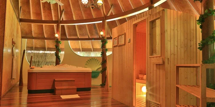 Tropický ráj na Maledivách: 4* hotel Fihalhohi Maldives s all inclusive, přímý let