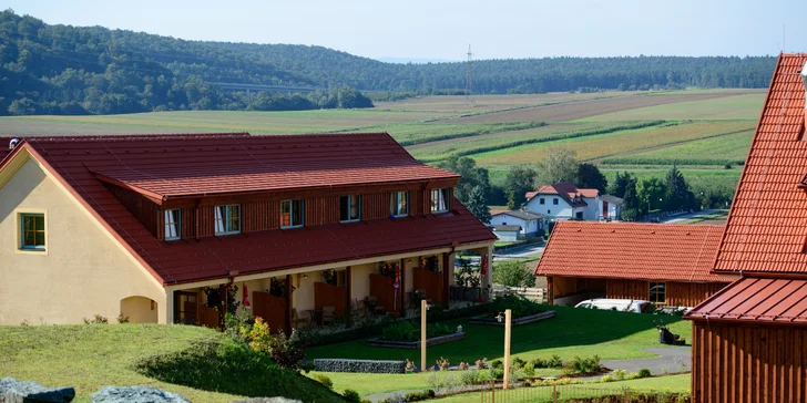 Rodinná dovolená v Rakousku: hotel s polopenzí a wellness, malá zoo i venkovní bazény