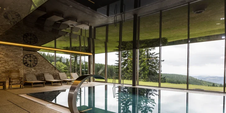 Horský hotel u Pece pod Sněžkou: snídaně či polopenze a 90 min. wellness