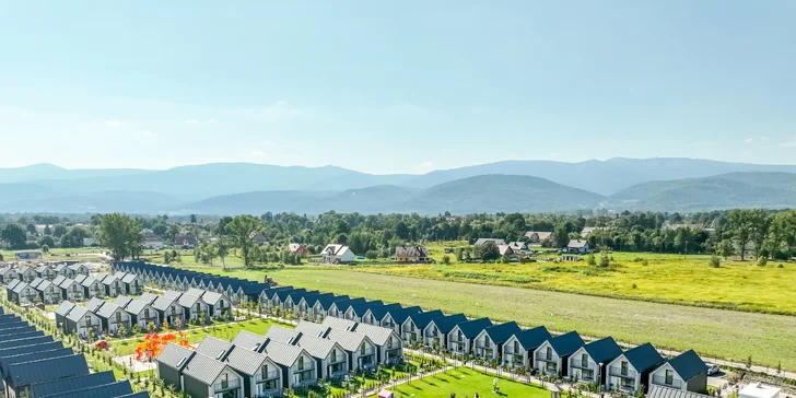 Jelenia Góra: zážitkový resort s aquaparkem i animačním programem, bydlení v moderních domcích