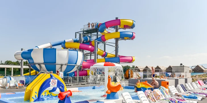 Jelenia Góra: zážitkový resort s aquaparkem i animačním programem, bydlení v moderních domcích