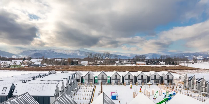 Jelenia Góra: zážitkový resort s aquaparkem i animačním programem, bydlení v moderních domcích