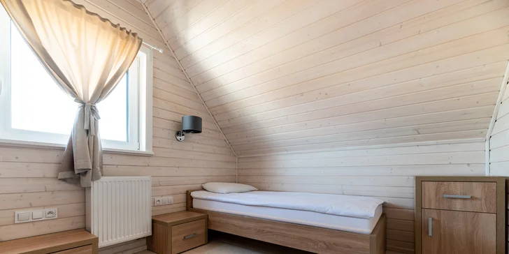 Jelenia Góra: zážitkový resort s aquaparkem i animačním programem, bydlení v moderních domcích