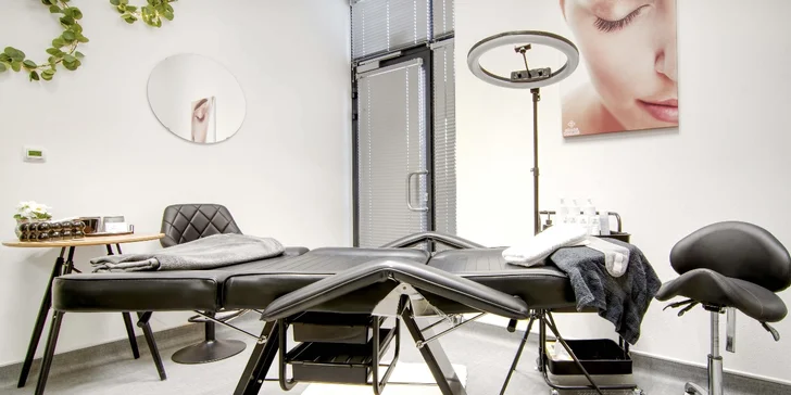 Svůdný pohled za všech okolností: lash lifting pro natočené řasy a laminace obočí