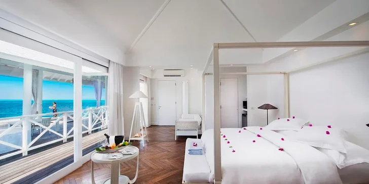 Dovolená na Maledivách: luxusní 5* resort přímo u pláže, vč. all inclusive