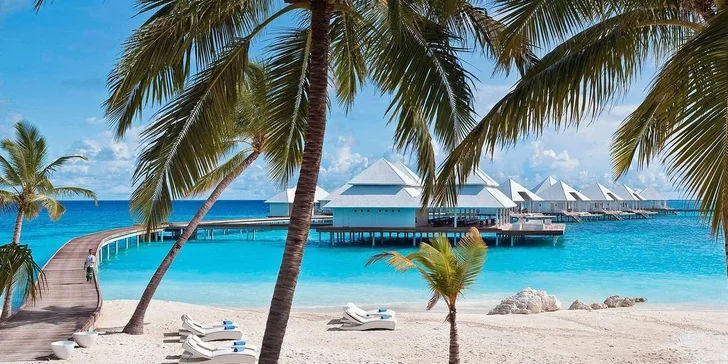 Dovolená na Maledivách: luxusní 5* resort přímo u pláže, vč. all inclusive