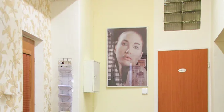Uhrančivý pohled: lash lifting včetně barvy na řasy v salonu v Prostějově