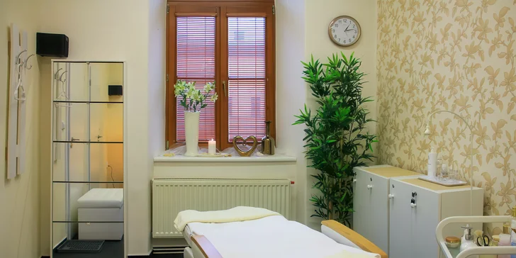 Uhrančivý pohled: lash lifting včetně barvy na řasy v salonu v Prostějově