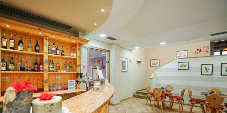 Lyžovačka v Itálii: horský hotel v Dolomitech se snídaní až pro 6 osob