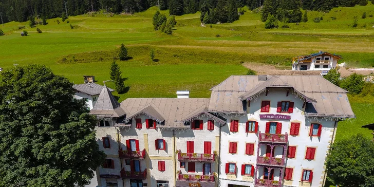 Lyžovačka v Itálii: horský hotel v Dolomitech se snídaní až pro 6 osob