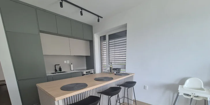 Dovolená pod Bojnickým zámkem: zbrusu nové apartmány s kompletní výbavou až pro 5 osob