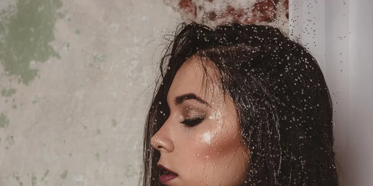 Rodinné focení v exteriéru nebo glamour focení pro ženy, těhotné ženy i páry v exteriéru či v ateliéru