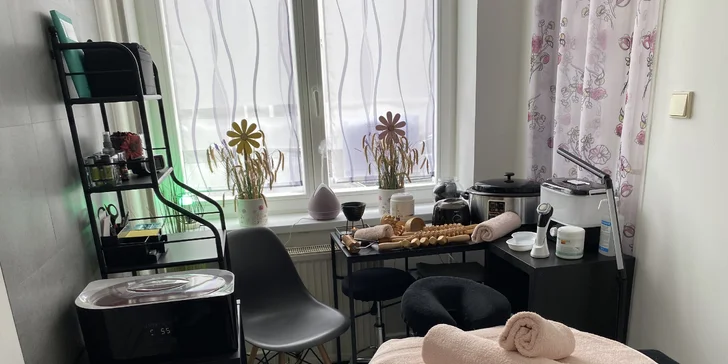 Masáž v Poděbradech: relaxační, klasická či lávovými kameny, 30-120 minut