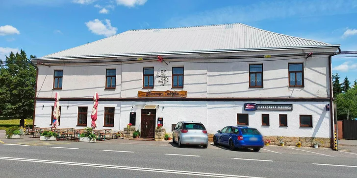 Svíčková, holanďák, vrabec nebo smažák a nápoj pro 1 nebo 2 osoby