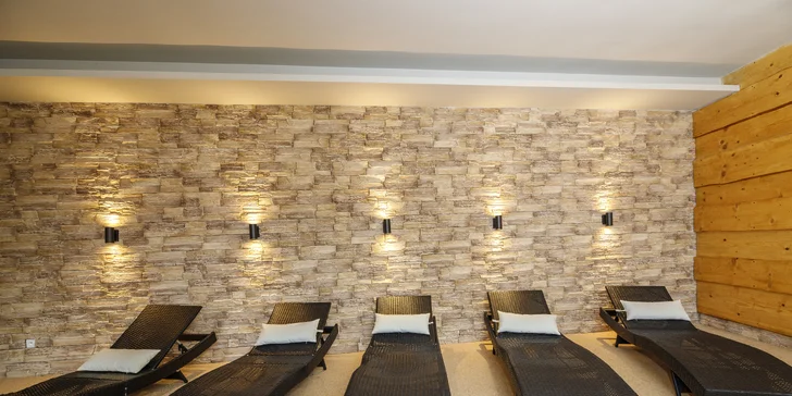 Pobyt v Krušných horách až pro 4 osoby: snídaně či polopenze i neomezený wellness, 6 km od Klínovce