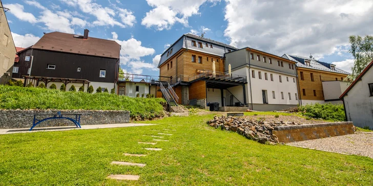 Pobyt v Krušných horách až pro 4 osoby: snídaně či polopenze i neomezený wellness, 6 km od Klínovce