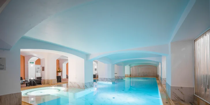 Masáž a 2hodinový vstup do krásného wellness na Senovážném náměstí pro 1 i 2 osoby
