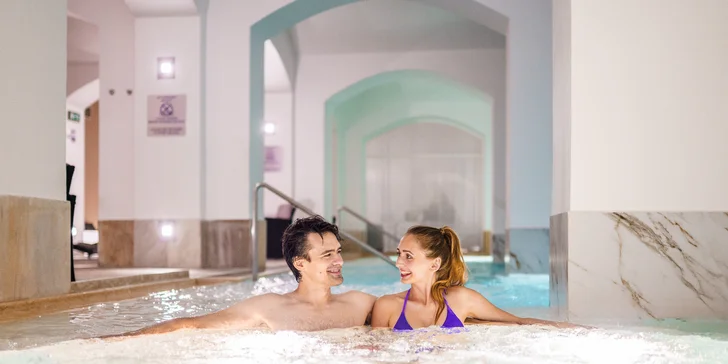 Masáž a 2hodinový vstup do krásného wellness na Senovážném náměstí pro 1 i 2 osoby