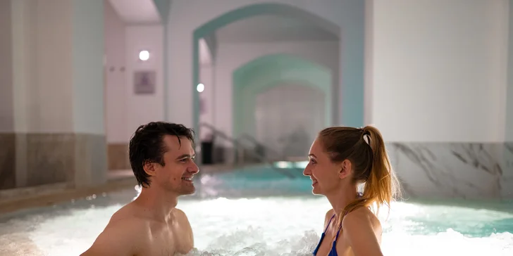 Masáž a 2hodinový vstup do krásného wellness na Senovážném náměstí pro 1 i 2 osoby