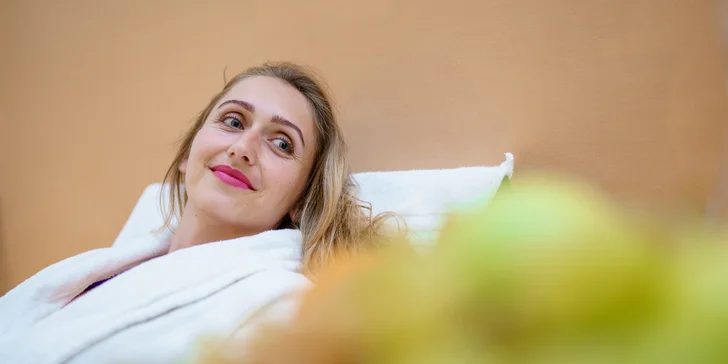 Masáž a 2hodinový vstup do krásného wellness na Senovážném náměstí pro 1 i 2 osoby