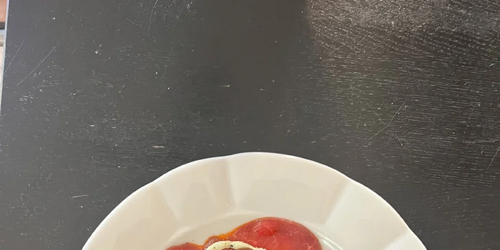 Jídlo dle výběru pro dvě osoby v tapas restauraci: carpaccio, tatarák i pinsa