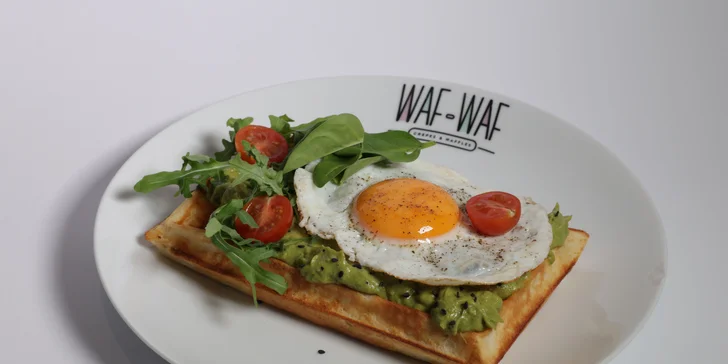 Brunch podle výběru s nápojem i milkshakem ve Waf-Waf v Praze, Liberci či Ostravě