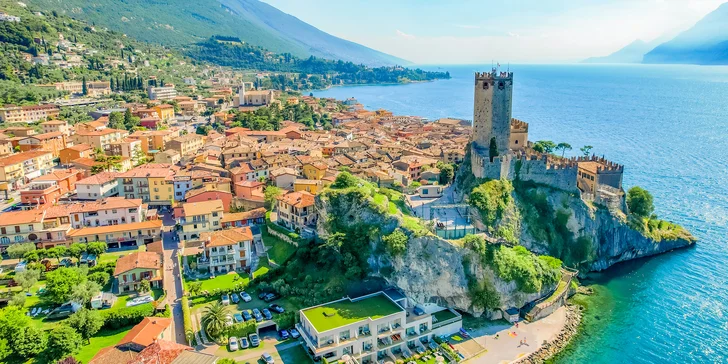 Dovolená u jezera Garda: 3* hotelový komplex se snídaní, tenis, vodní sporty i turistika