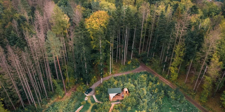 Tiny house na Sázavě: cedrová sauna, možnost snídaní i grilování