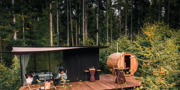 Tiny house na Sázavě: cedrová sauna, možnost snídaní i grilování
