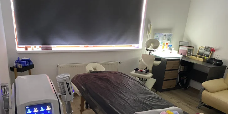 Redukce celulitidy, relax i uvolnění: maderoterapie, endosféra a masáž horkými kameny