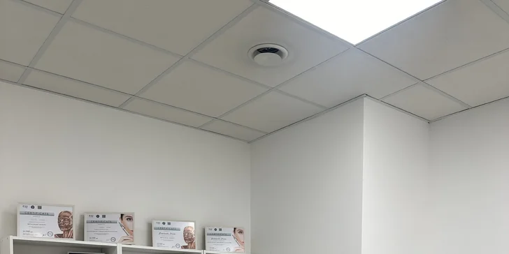 Kosmetické ošetření: ultrazvukové čistění, karboxyterapie, peeling i mikrojehličkování
