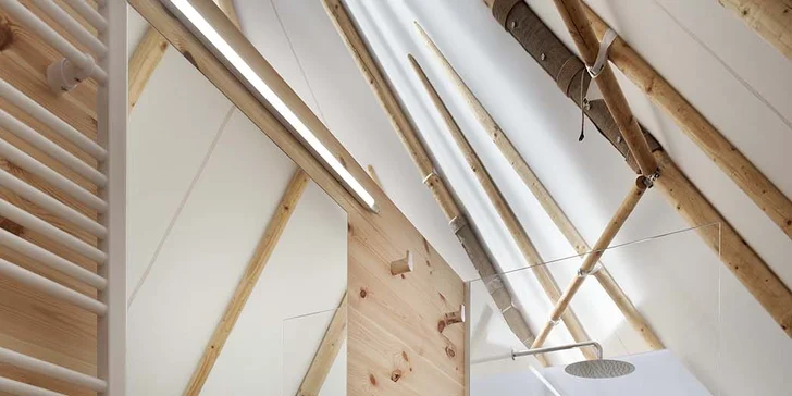 Relax v Posázaví: luxusní teepee se saunou, koupacím sudem i možností snídaně