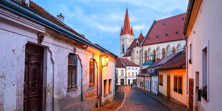 Jednodenní adventní zájezd do Podyjí: hrad Bítov a procházka Znojmem, vč. návštěvy adventních trhů